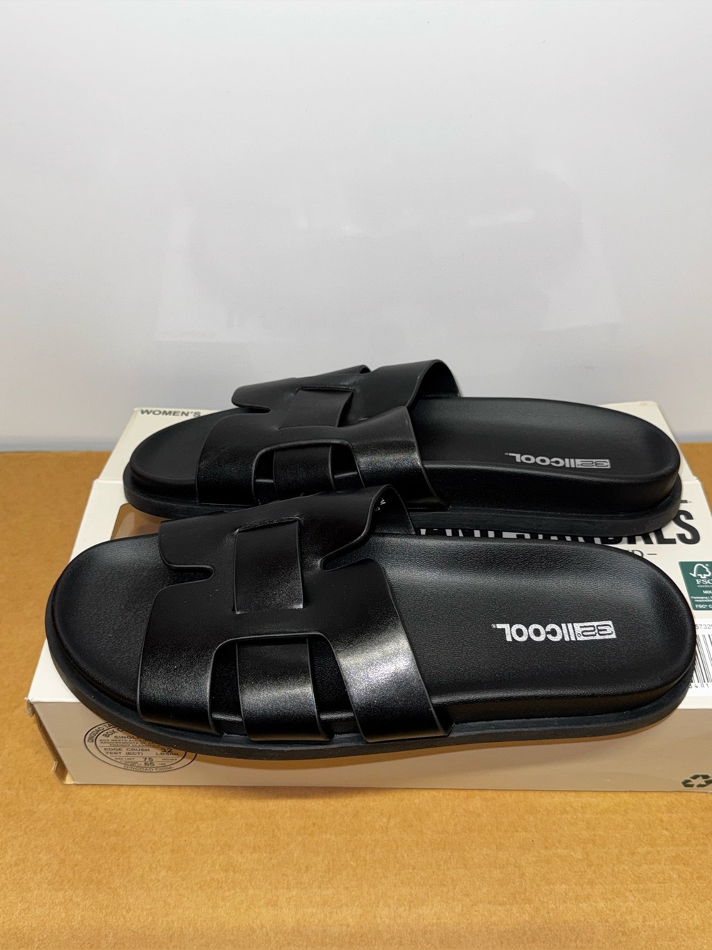 32 Degrees Cool H-Band Sandals Women -soft Cushioned Footbed- Black , Size 9